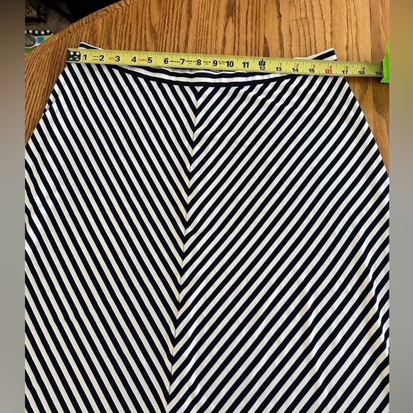 Tahari Arthur S Levine Chevron Print Black White A Line Skirt Size L - Picture 3 of 7
